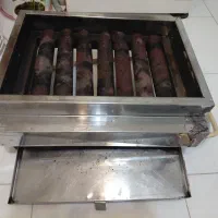 کباب پز گازی تمیز بدون شکستگی