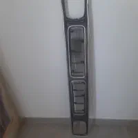 جلو پنجره پیکان