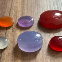 نگین عقیق یمن سنگ عقیق یمن سرخ کبودعسلی دموی سوسنی