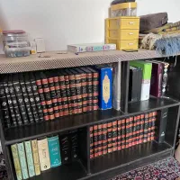 قفسه کتابخانه