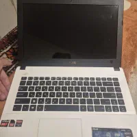 یک دستگاه لپ تاپ ایسوس ASUS X452E