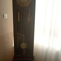 ساعت ایستاده ی کاملا سالم