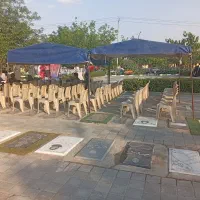 سایبان و صندلی