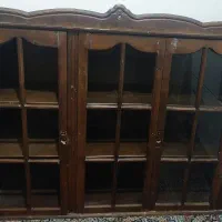 یک عدد کمد سالم جنس چوب گردو