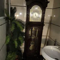 ساعت ایستاده