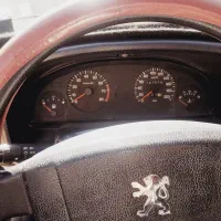 فروش پژو ۴۰۵ مدل۸۱