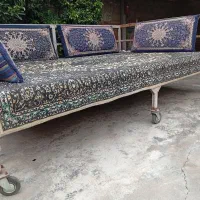 تخت سنتی متحرک