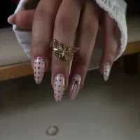 خدمات ناخن(طراحی رایگان)