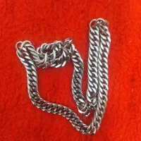 گردنبند فلزی