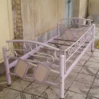 تخت یکنفره فلزی