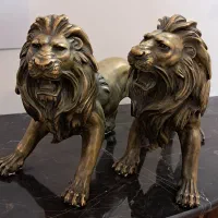 یک جفت مجسمه برنزی شیر