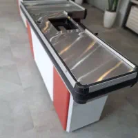 میز‌چک‌اوت نو و کا‌رکرده فروشگاه‌رفا‌ه‌/قفسه
