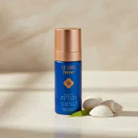 کرم دور چشم ویکتوریا هارپر، ساخت انگلیس