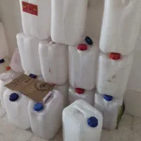 ۲۰ عدد ۲۰ لیتری جا الکل بوده