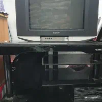 میز و تلویزیون