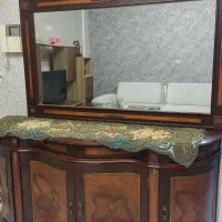 میز و آینه
