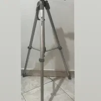 سه‌پایه دوربین WF-3560 در حد نو همراه کیف و جعبه