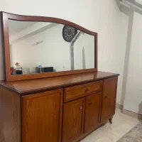 آینه و‌کنسول چوب گردو سالم در حد نو