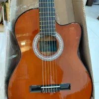 گیتار یاماها c40
