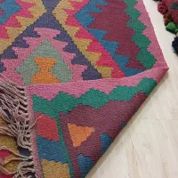 فرش قالیچه سنتی به همراه ۲ کوسن