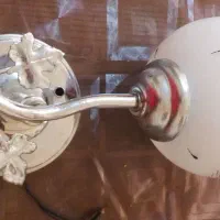چراغ دیوار کوب
