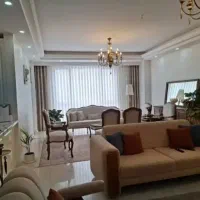 ۸۰ متری/ سه راه طالقانی / سالن پرده خور