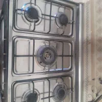 اجاگاز ۵ شله در حد فقد شیشی جلو شکسته