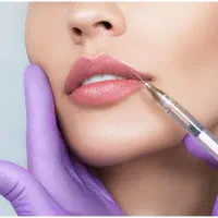 همکاری با پزشک در کلینیک زیبایی و اپراتور لیزر اقا