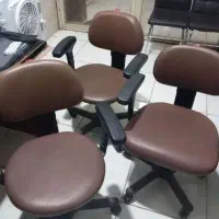 تعدادی صندلی چرخدار