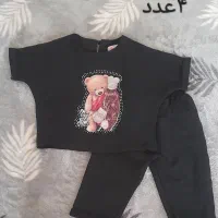 چند دست لباس بچه گانه نو