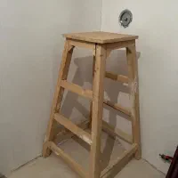 چهارپایه چوبی