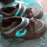 کتانی بچه گانه در حد نو قیمت۳۰۰