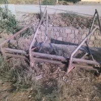 فروش، 37 مقطوع، نقد