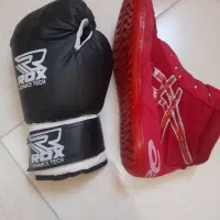 کتونی و دستکش بوکس
