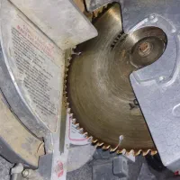 اره دیسکی و عمود بر