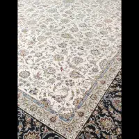 چندتایی فرش دسته دوم وآکبندازجمع کردن مغازه
