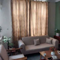 پرده در حد نو سالم کرم رنگ