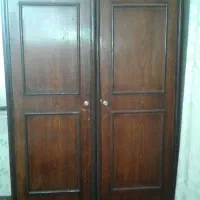 کمد لباس چوبی قهوه ای رنگ