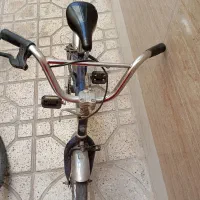 دوچرخه سایز ۲۶است و۱۶