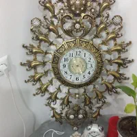 ۲ عدد ساعت بزرگ دیواری و برنجی