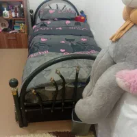 تخت فروشی