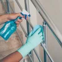 نظافت دوره ای توسط آقا