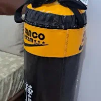 کیسه بوکس با دستکش