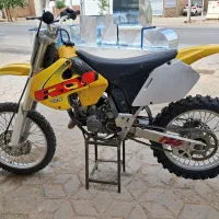 سوزوکیrm125