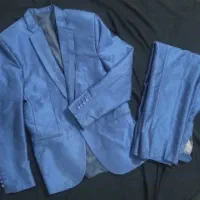 تعدادی لباس و دوتا چادر دانشجویی