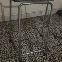 با سلام  واکر  برای سالمند  در حد نو