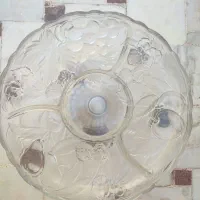 ظرف پذیرایی پایه دار