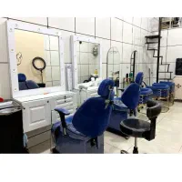 میز ناخن و دکور آرایشگاه