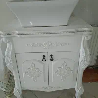 روشویی با کابین و شیر