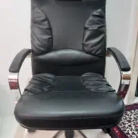 صندلی کامپیوتر در حد نو
